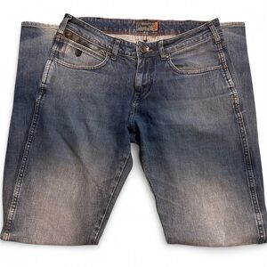 Wrangler Men's Faded Blue Straight Jeans